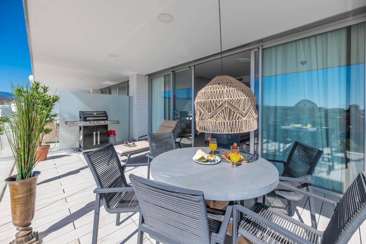 דירות אסטפונה Unique 3-Bdrm Townhouse, Stunning View, Pool & Bbq מראה חיצוני תמונה