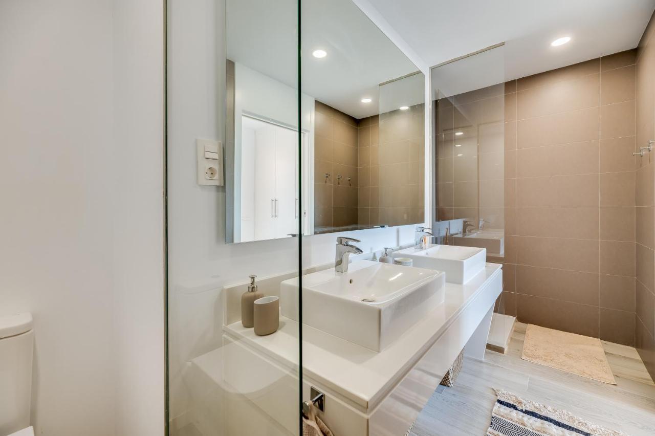 דירות אסטפונה Unique 3-Bdrm Townhouse, Stunning View, Pool & Bbq מראה חיצוני תמונה