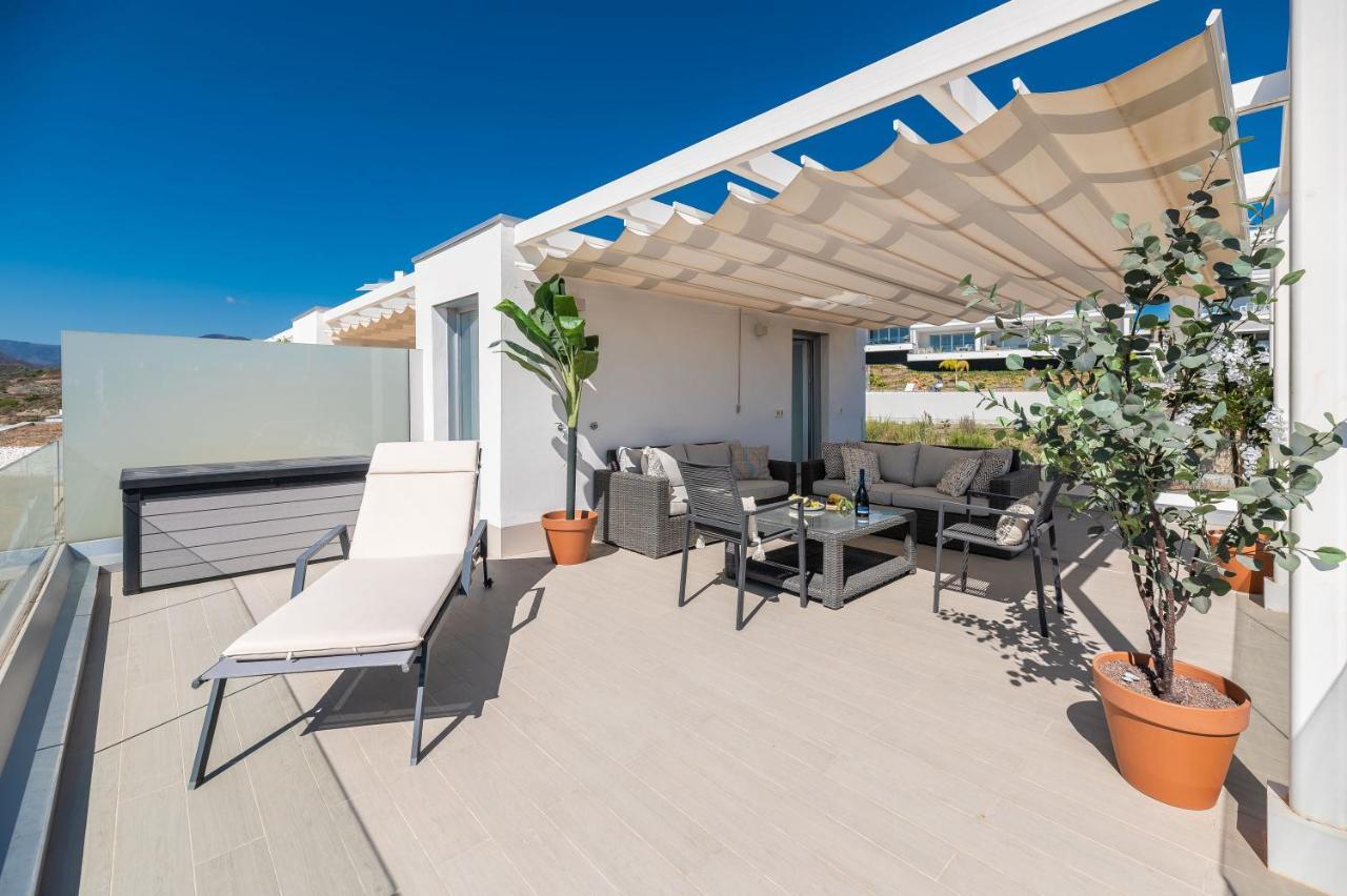 דירות אסטפונה Unique 3-Bdrm Townhouse, Stunning View, Pool & Bbq מראה חיצוני תמונה